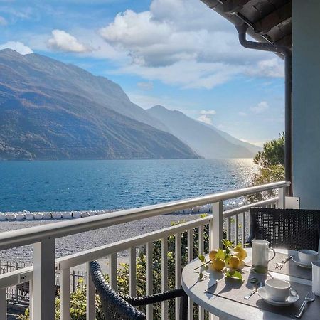 Casa Toblini Al Lago On The Beach Torbole Sul Garda Екстер'єр фото