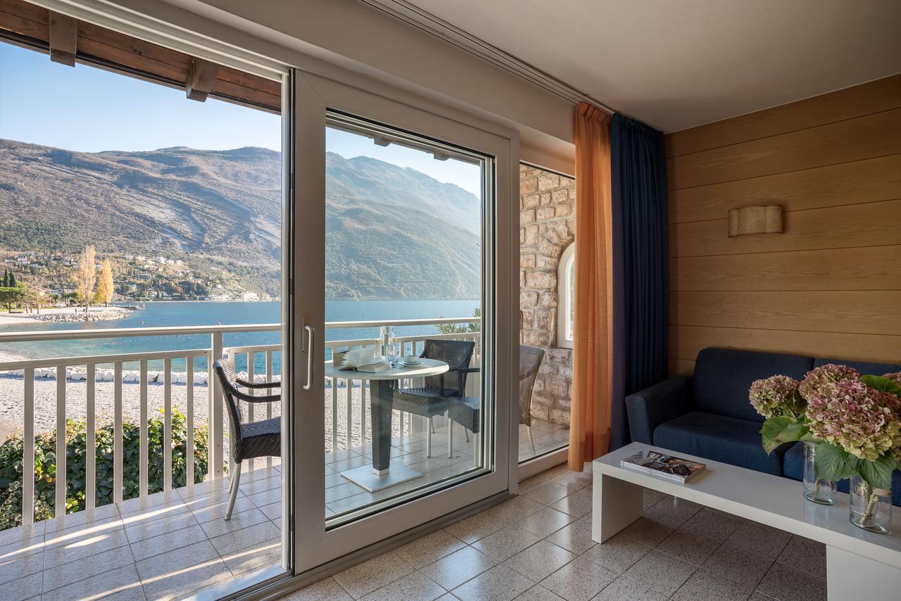 Casa Toblini Al Lago On The Beach Torbole Sul Garda Екстер'єр фото